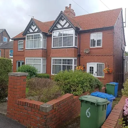 7 Cromwell Gardens - 2 Bed House Villa Scarborough Exterior photo